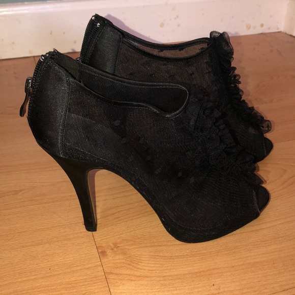 Black heels - Picture 2 of 6